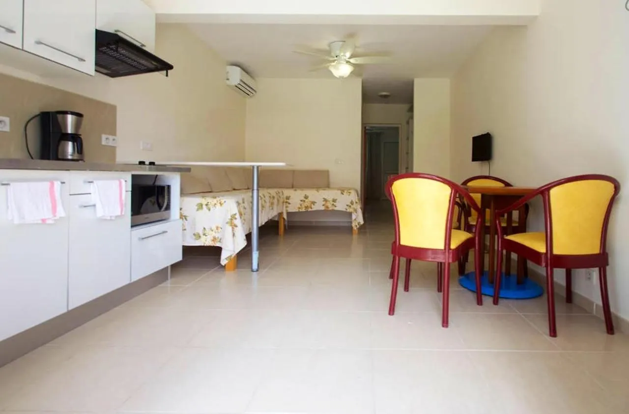 Appartement Confortable Avec Terrasse A Sainte Luce 40 M² Martinique